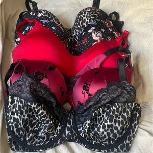 5 New Torrid Bras 38DD
